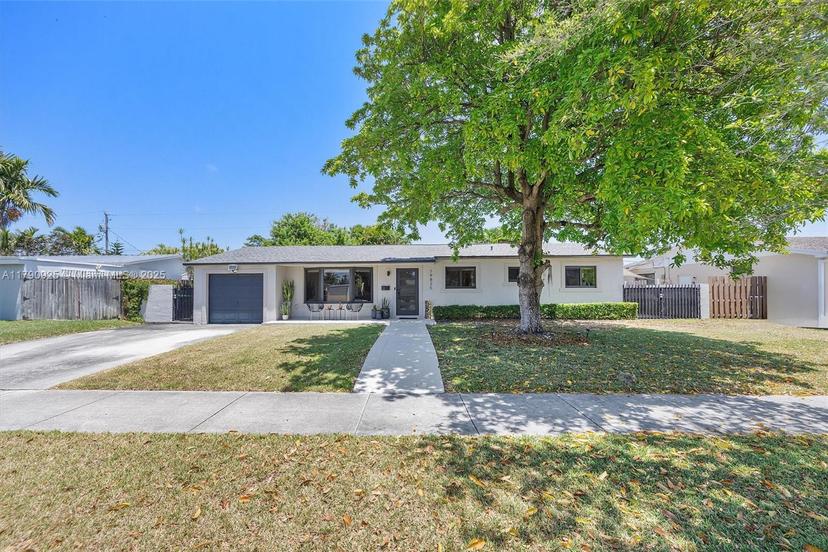 Picture of 19825 SW 88Th Ct, Cutler Bay FL 33157