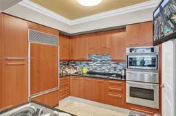 Picture of 3101 S Ocean Dr # 1003, Hollywood, FL 33019
