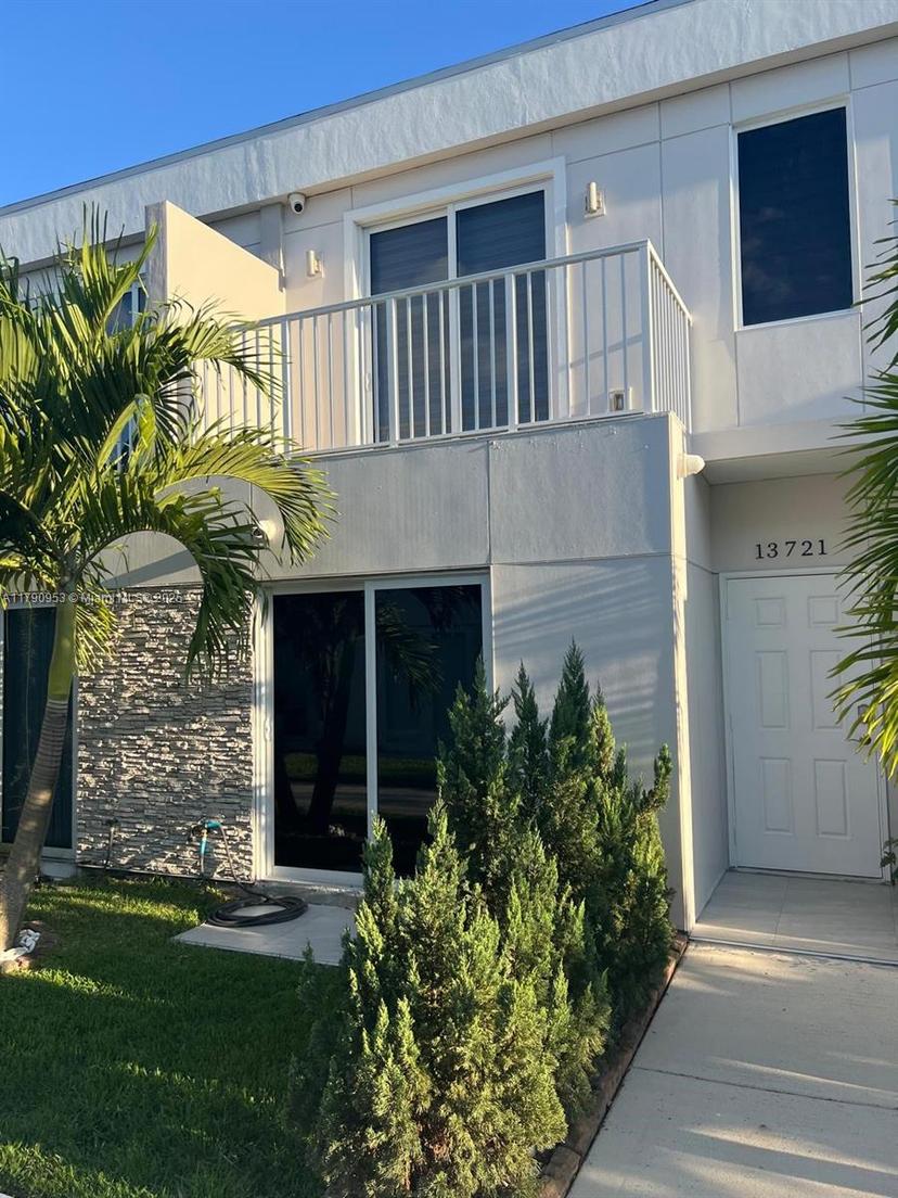 Picture of 13721 SW 259Th Ln, Homestead FL 33032