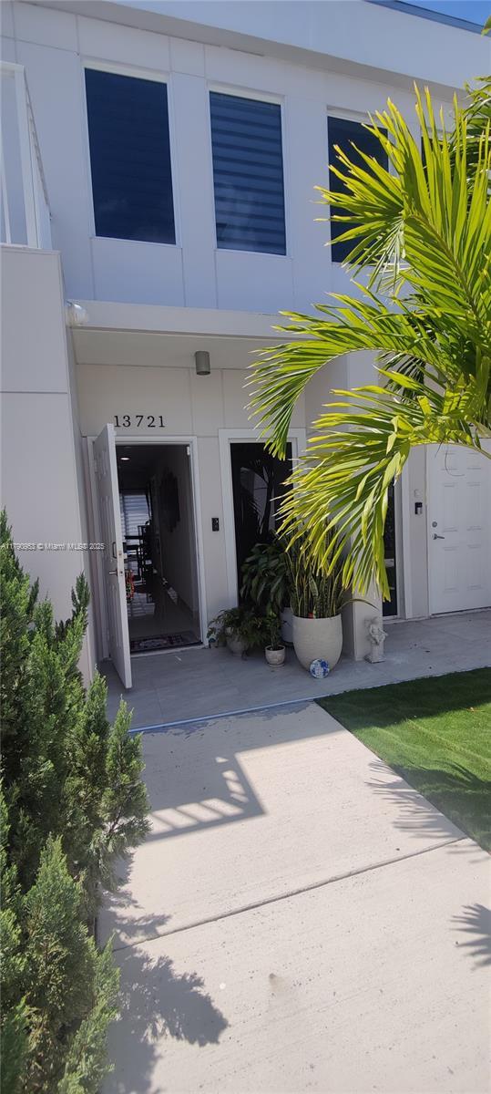 Picture of 13721 SW 259Th Ln, Homestead FL 33032