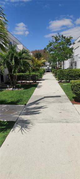 Picture of 13721 SW 259Th Ln, Homestead, FL 33032