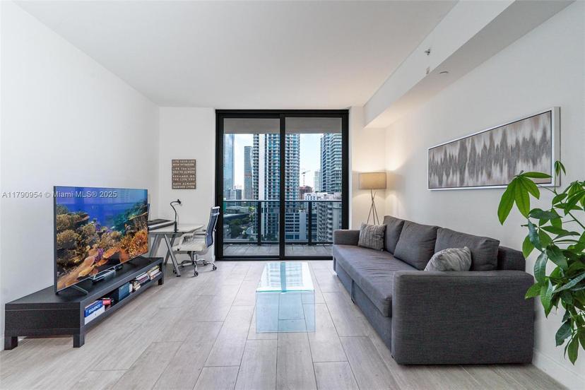 Picture of 45 SW 9Th St # 1205, Miami FL 33130