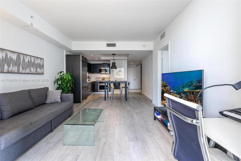 Picture of 45 SW 9Th St # 1205, Miami FL 33130