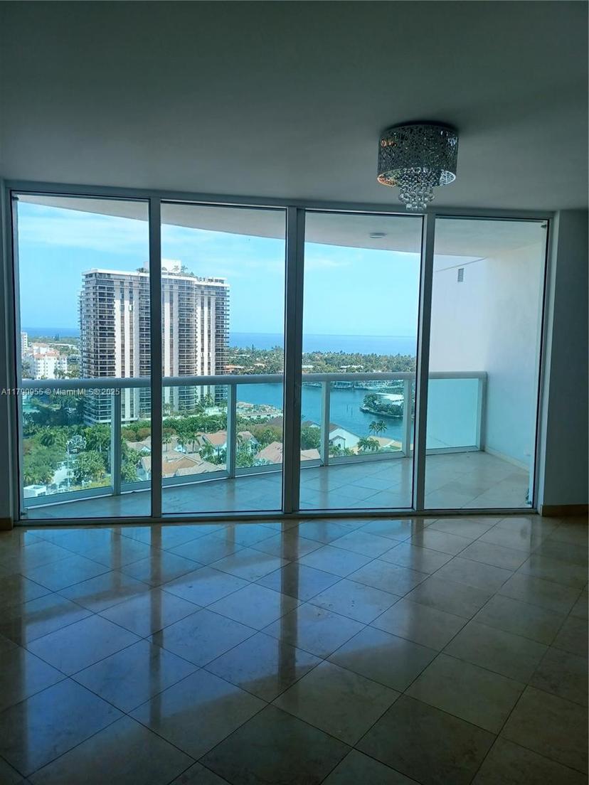 Picture of 19400 Turnberry Way # 1831, Aventura FL 33180
