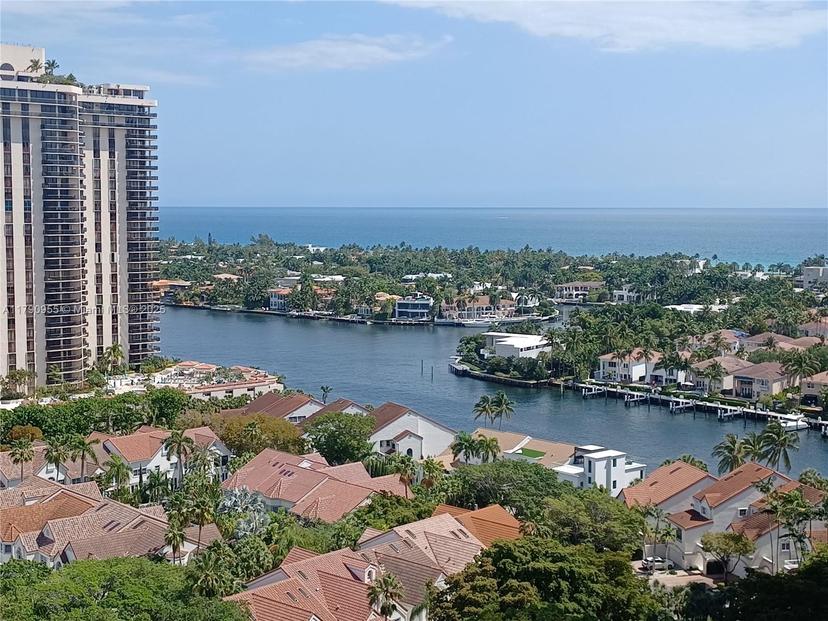 Picture of 19400 Turnberry Way # 1831, Aventura FL 33180