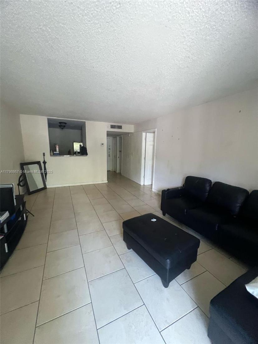 Picture of 482 NW 165Th St Rd # A203, Miami FL 33169