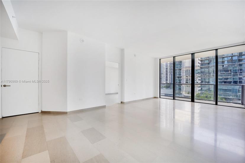 Picture of 88 SW 7Th St # 1009, Miami FL 33130