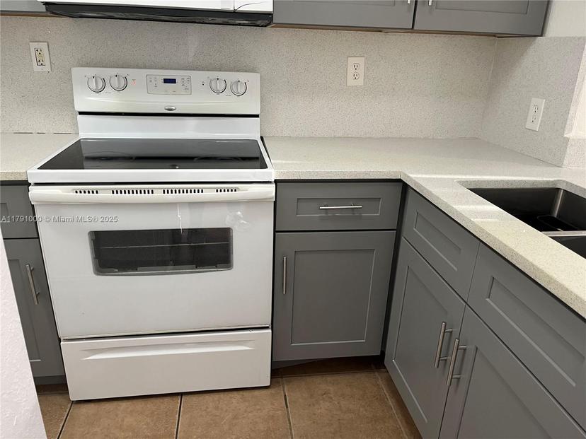 Picture of 7985 NW 8Th St # 110A, Miami FL 33126
