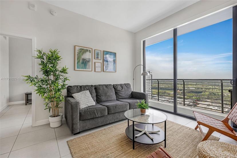 Picture of 5350 NW 84Th Ave # 1804, Doral FL 33166