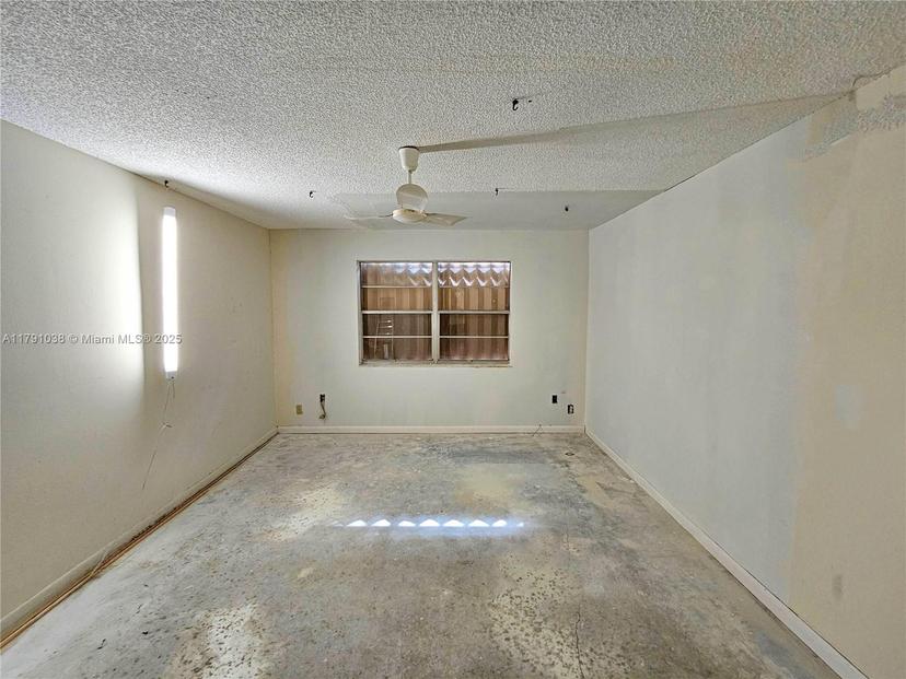 Picture of 109 Briarwood Cir # 2, Hollywood FL 33024