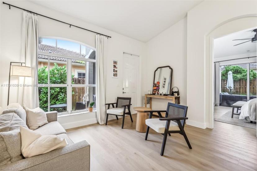 Picture of 9046 SW 160 Ter, Palmetto Bay FL 33157