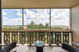 Picture of 800 NE 195Th St # 518, Miami, FL 33179