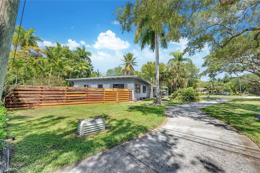 Picture of 801 Orchid Dr, Plantation FL 33317