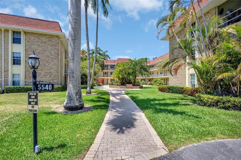 Picture of 5540 Tamberlane Cir # 316, Palm Beach Gardens FL 33418