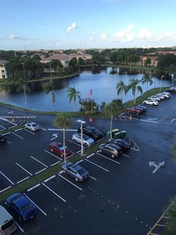 Picture of 250 Jacaranda Dr # 402, Plantation, FL 33324