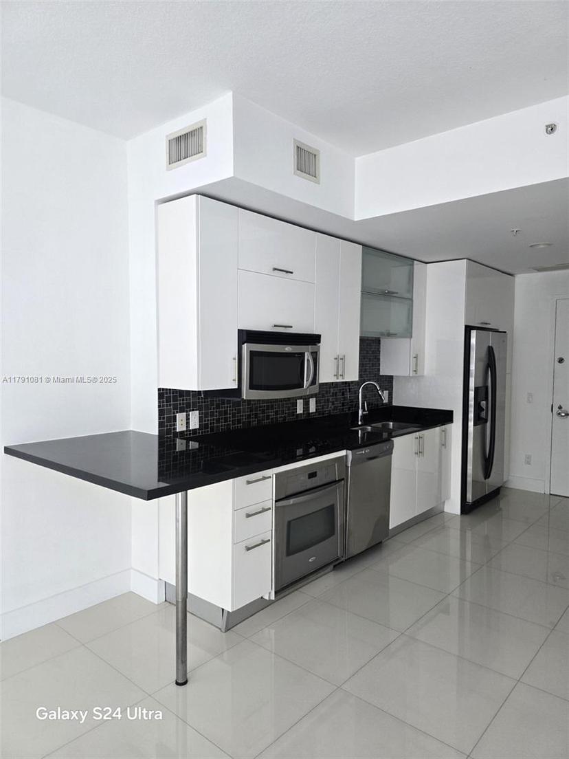 Picture of 60 SW 13Th St # 2010, Miami FL 33130