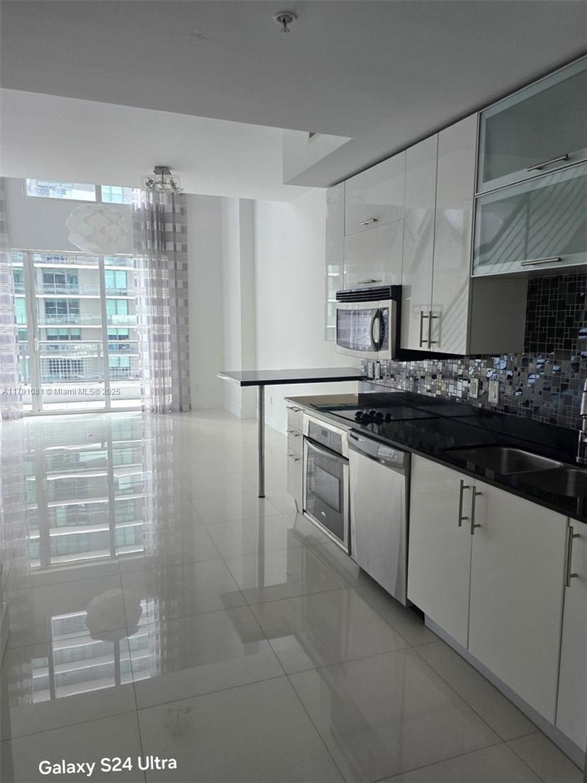 Picture of 60 SW 13Th St # 2010, Miami FL 33130