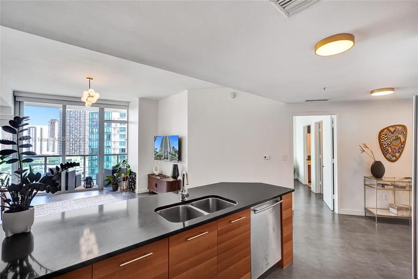 Picture of 3301 NE 1St Ave # H2006, Miami FL 33137