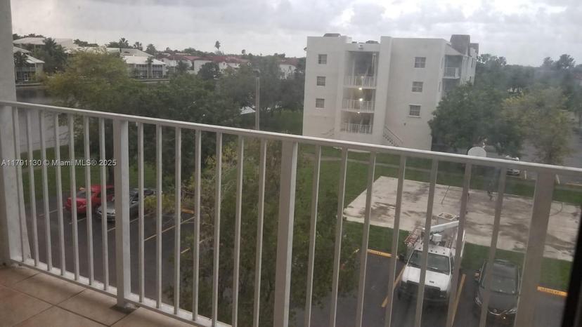 Picture of 8240 SW 210Th St # 313, Cutler Bay FL 33189