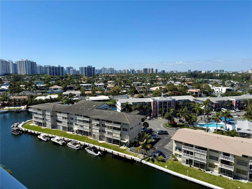 Picture of 427 Golden Isles Dr # 12D, Hallandale Beach FL 33009