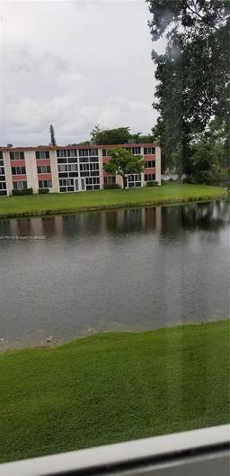 Picture of 1103 NW 58Th Ter # 321, Sunrise, FL 33313
