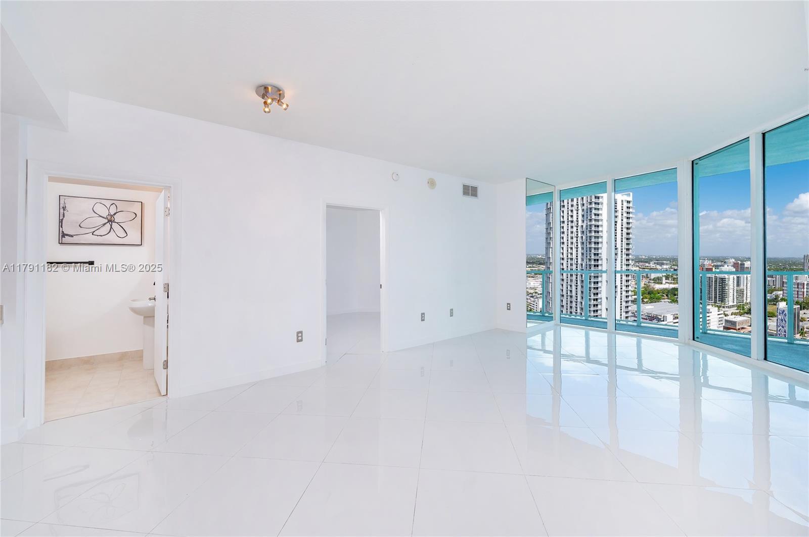 Picture of 1900 N Bayshore Dr # 2816, Miami, FL 33132