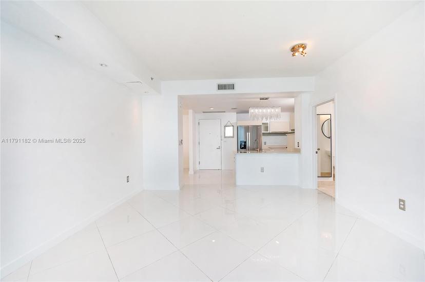 Picture of 1900 N Bayshore Dr # 2816, Miami FL 33132