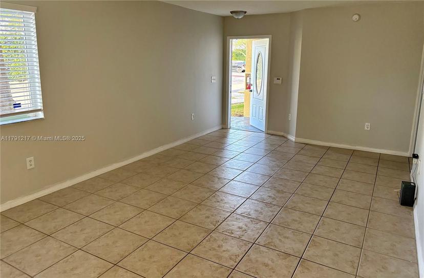 Picture of 680 NW 79Th Ter # 104, Pembroke Pines FL 33024