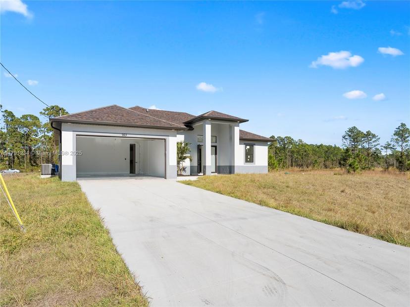 Picture of 923 Winters St E, Lehigh Acres FL 33974