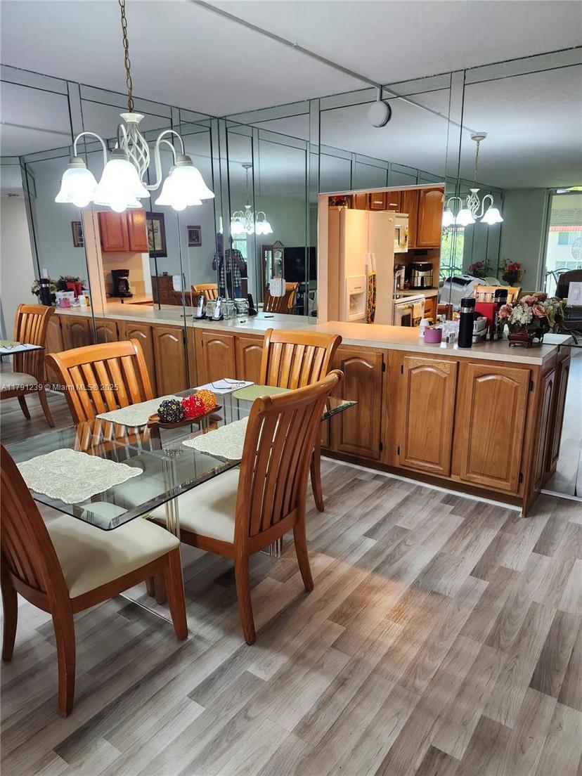 Picture of 9420 S Hollybrook Lake Dr # 302, Pembroke Pines FL 33025