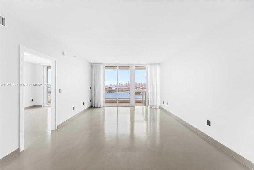 Picture of 540 West Ave # 2211, Miami Beach FL 33139