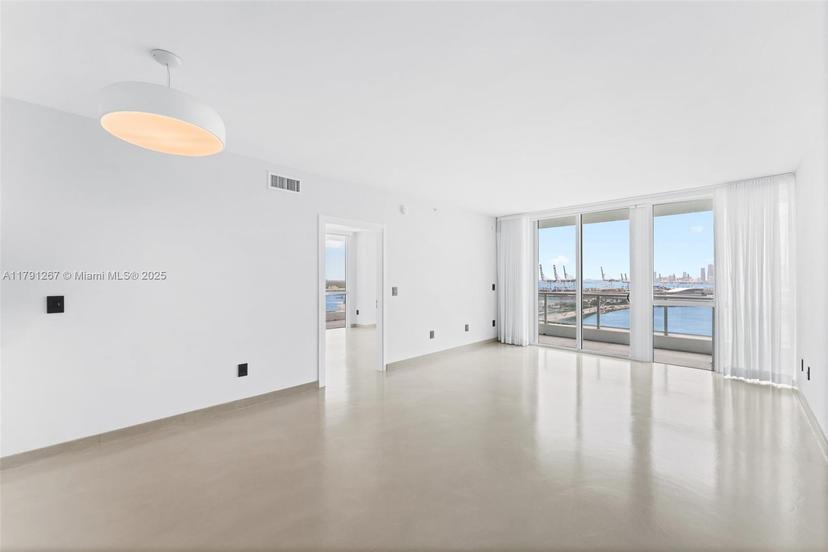 Picture of 540 West Ave # 2211, Miami Beach FL 33139