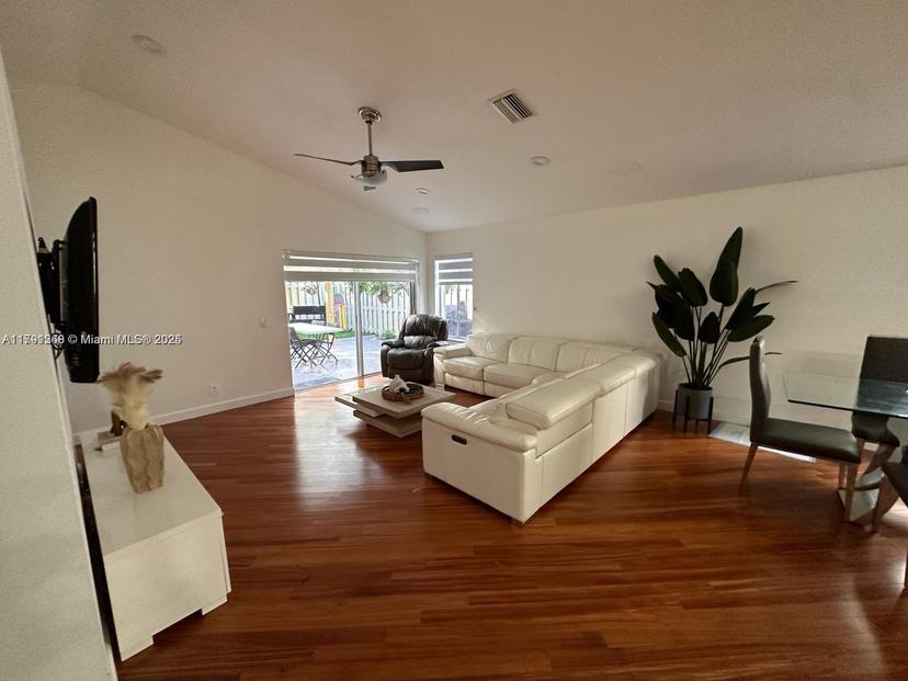 Picture of 591 Talavera Rd, Weston FL 33326