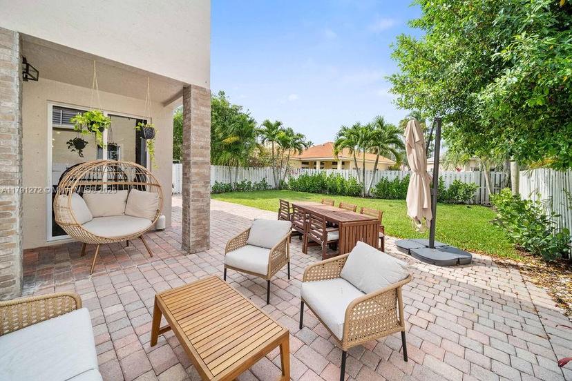 Picture of 721 Tanglewood Cir, Weston FL 33327