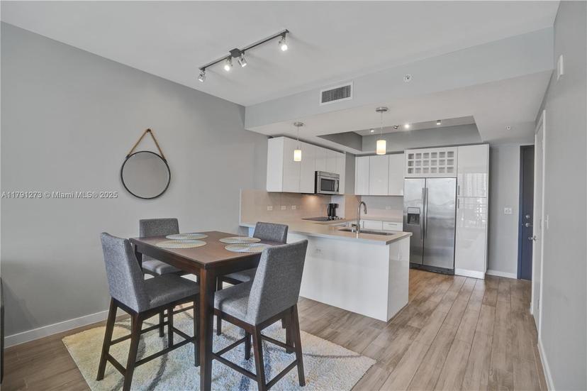 Picture of 999 SW 1St Ave # 1710, Miami FL 33130