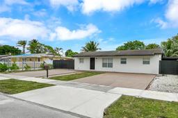 Picture of 20431 NW 46Th Ave, Miami Gardens, FL 33055