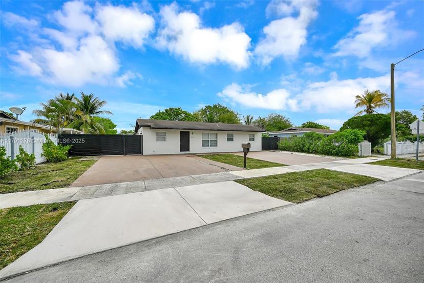 Picture of 20431 NW 46Th Ave, Miami Gardens FL 33055