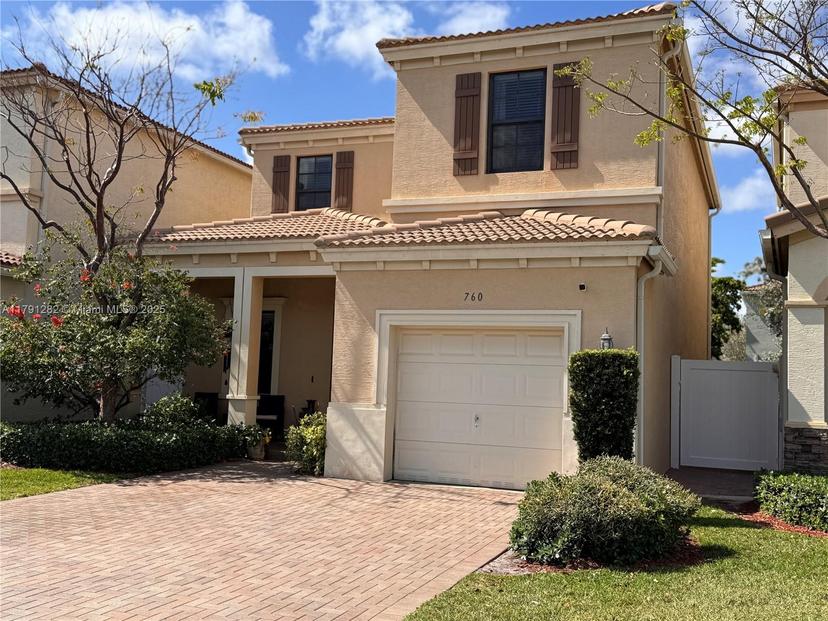 Picture of 760 NE 193Rd Ter, Miami FL 33179