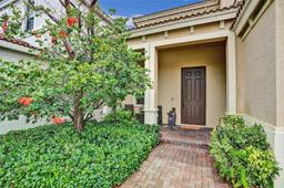 Picture of 760 NE 193Rd Ter, Miami, FL 33179