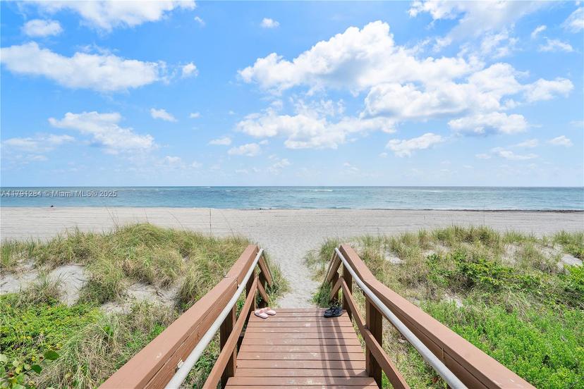 Picture of 400 Ocean Trail Way # 302, Jupiter FL 33477