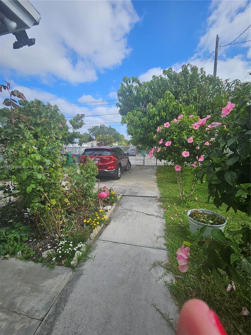 Picture of 3028 NW 95Th St, Miami FL 33147