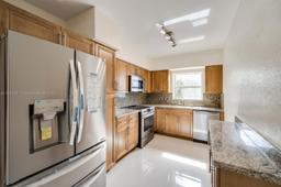 Picture of 2600 S Ocean Dr # S314, Hollywood, FL 33019
