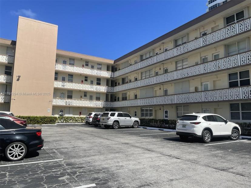 Picture of 1936 S Ocean Dr # 18D, Hallandale Beach FL 33009