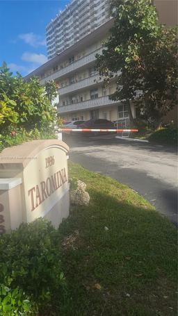 Picture of 1936 S Ocean Dr # 18D, Hallandale Beach, FL 33009