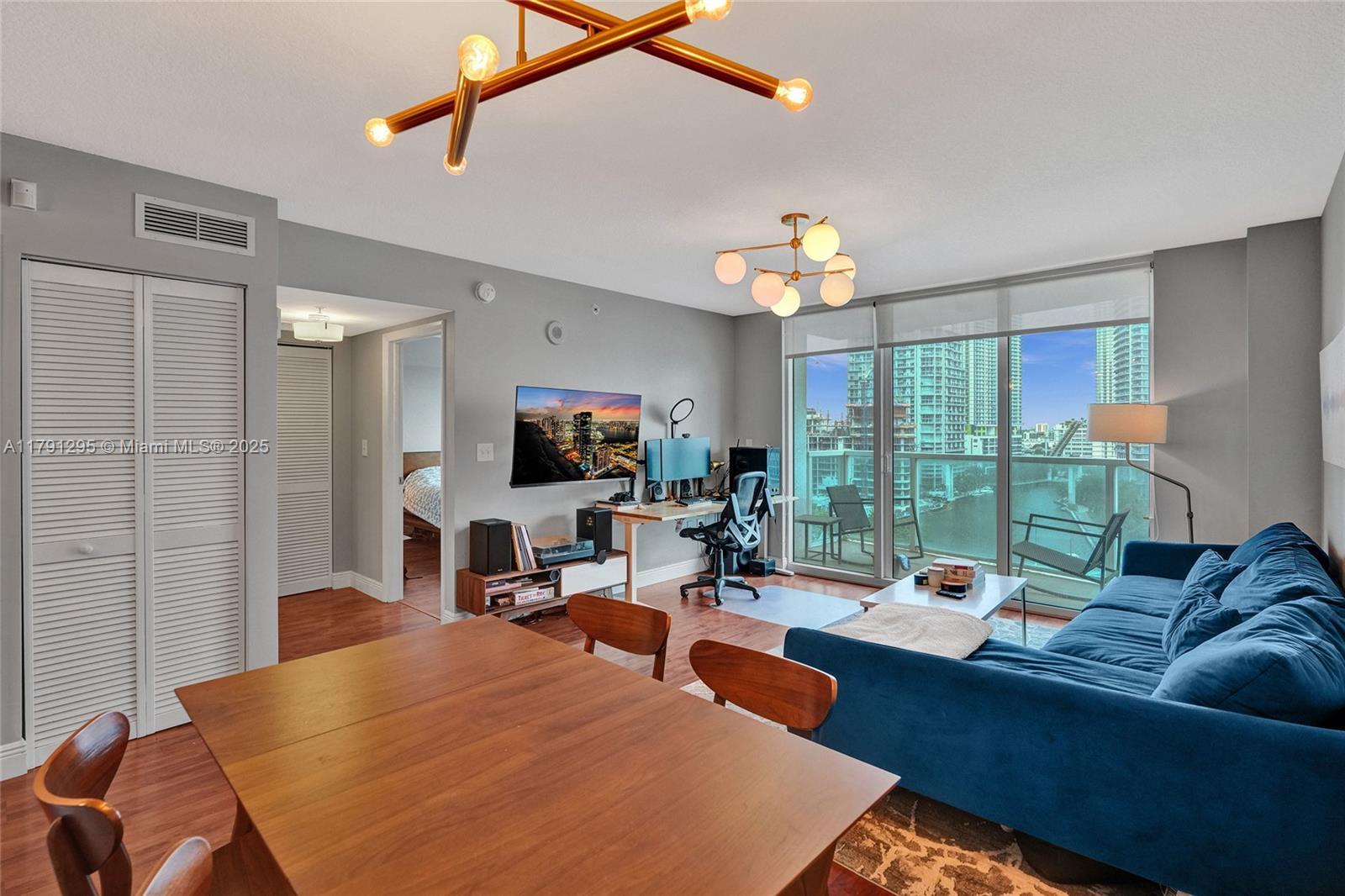 Picture of 31 SE 5Th St # 1505, Miami, FL 33131