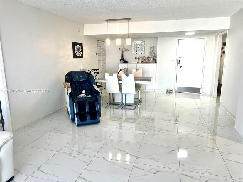Picture of 437 Golden Isles Dr # 14G, Hallandale Beach FL 33009