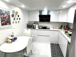 Picture of 437 Golden Isles Dr # 14G, Hallandale Beach, FL 33009
