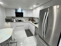 Picture of 437 Golden Isles Dr # 14G, Hallandale Beach, FL 33009