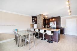 Picture of 110 S Shore Dr # 6D, Miami Beach, FL 33141