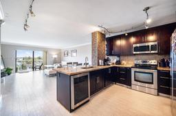 Picture of 110 S Shore Dr # 6D, Miami Beach, FL 33141